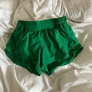 Lululemon Hotty Hot Low Rise Shorts 2.5”
